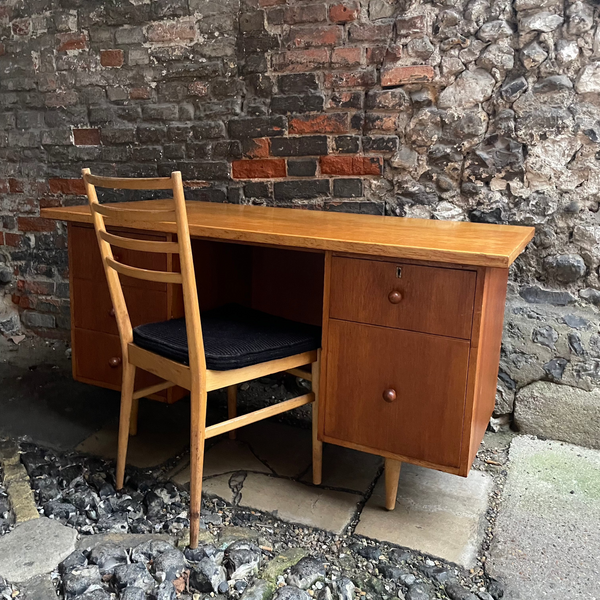 Mid Century Paul McCobb Planner Group Double Pedestal Desk