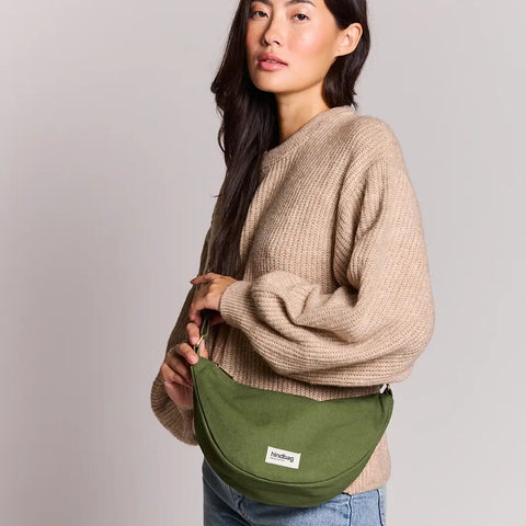 files/sac-banane-andrea-olive-femme-02-hindbag_1296x_40f9ee4d-30d2-497f-89d8-fbcf00c134f3.webp